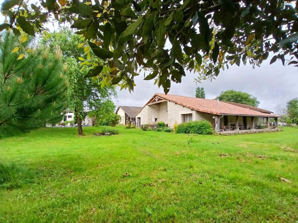 gîte 10 pers - Rimbes Casteljaloux - Five-Bedroom House