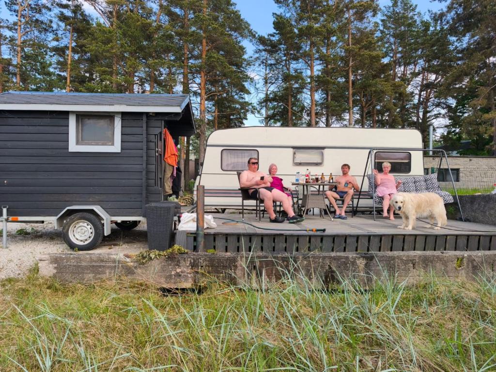 Hosté ubytování Best Caravan & Camping on the Beach