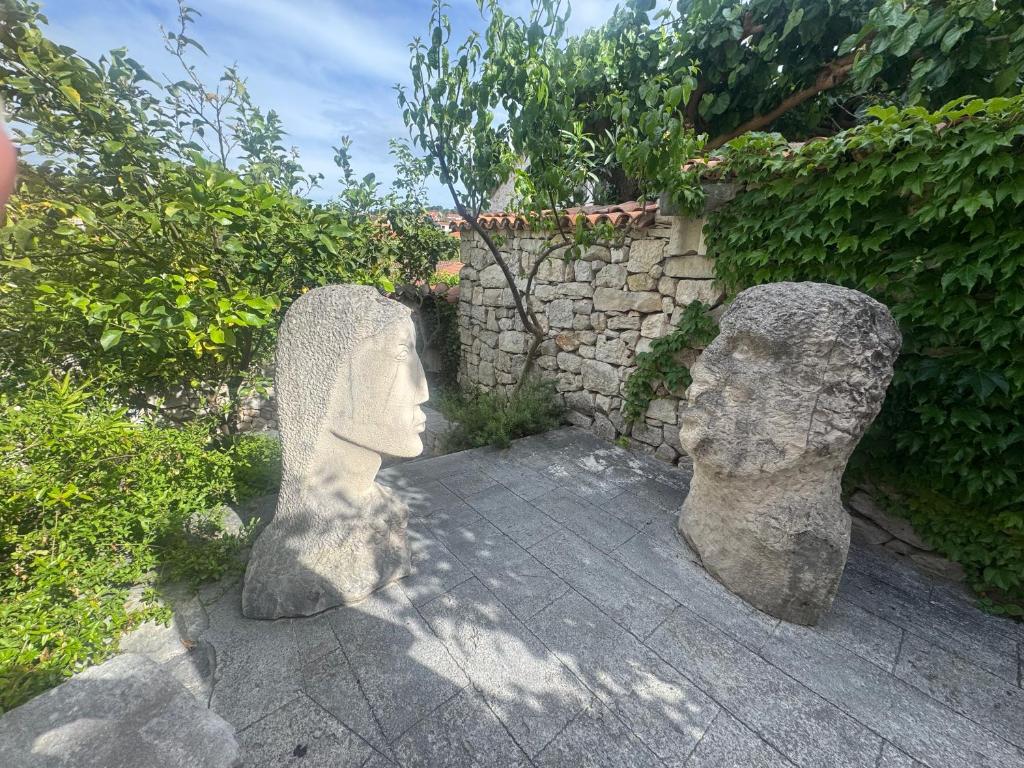 Fotografie z fotogalerie ubytování La Belle et la Bête v destinaci Sutivan