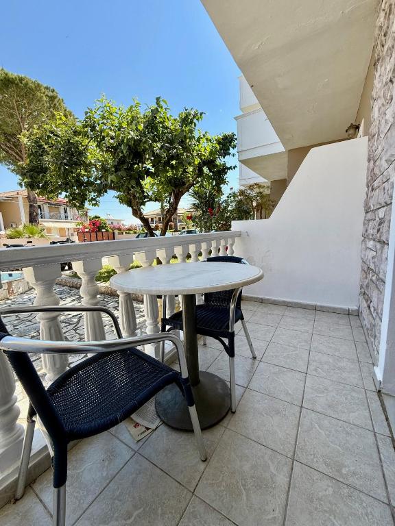 Paradise Apartments - 