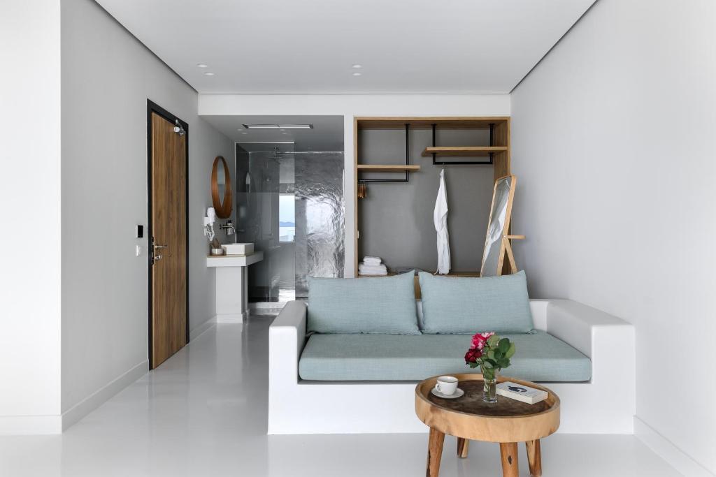 Posezení v ubytování Infinity View Hotel Tinos