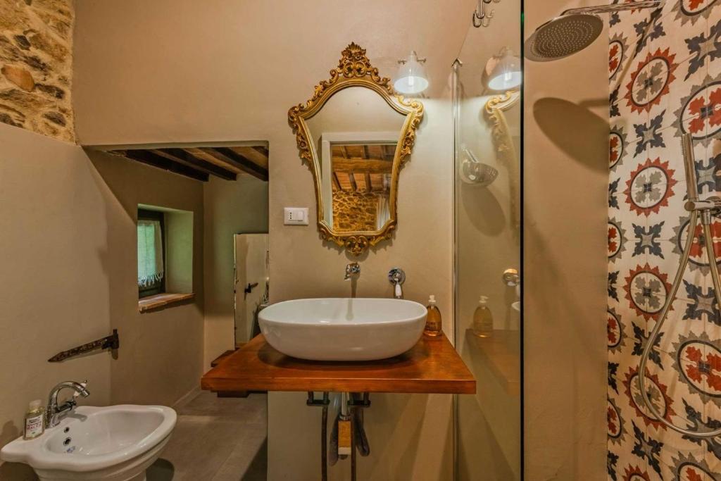 Koupelna v ubytování B&B Podere Camaiano
