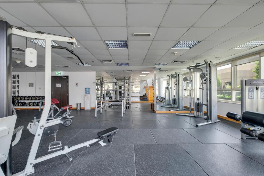 Dubai Marina Promenade 1BR Apartment with Pool near JBR - Resim 43