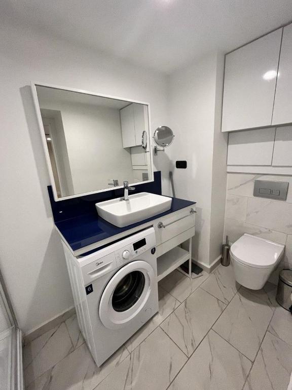 Koupelna v ubytování Orbi City Central Luxury Aparthotel - Sea View Suites Batumi