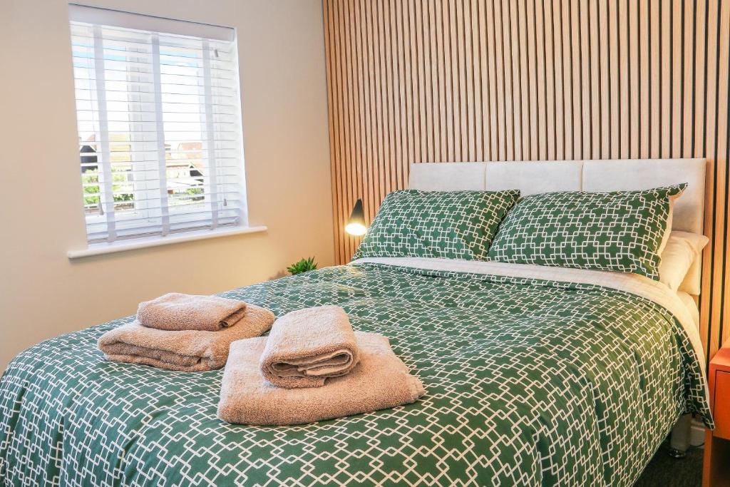 Stylish 2 Bedroom Property 2