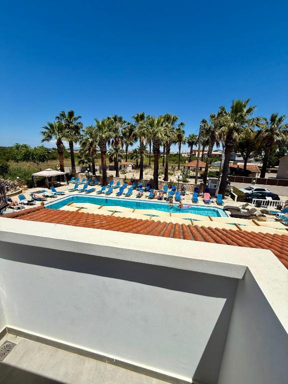 Paradise Apartments - 