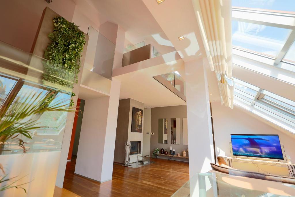 View of Luxury home with radiant heated floors & private Bullfrog hot tub ...