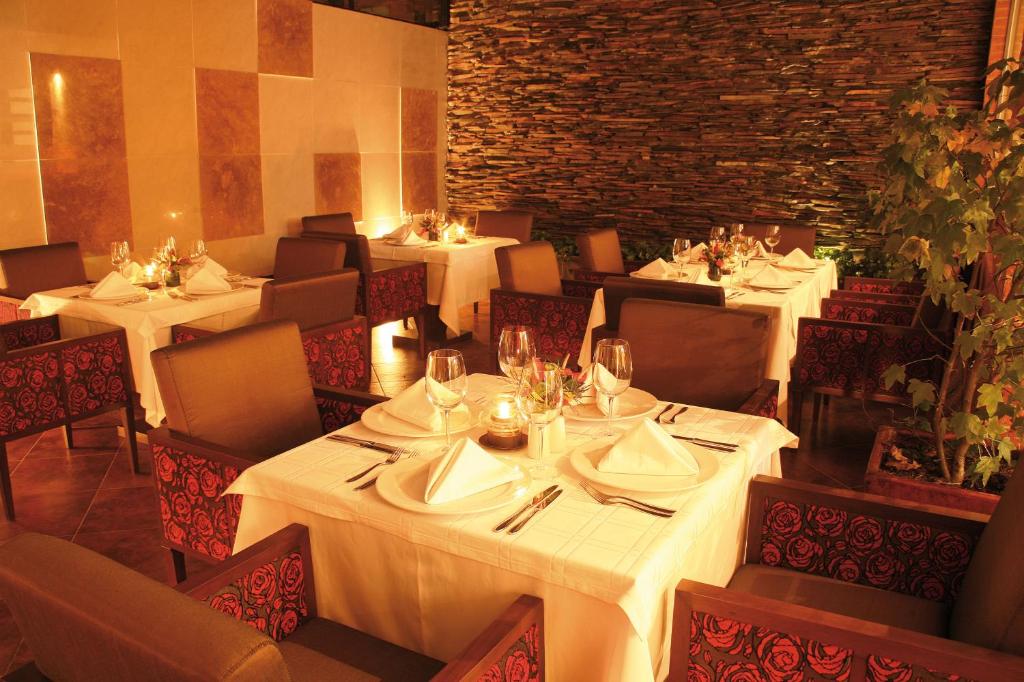 Restaurace v ubytování Blue Suites Hotel