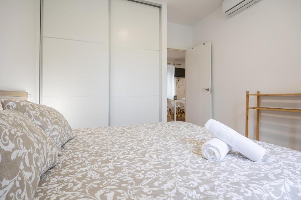 A bed or beds in a room at Calahorra Experience