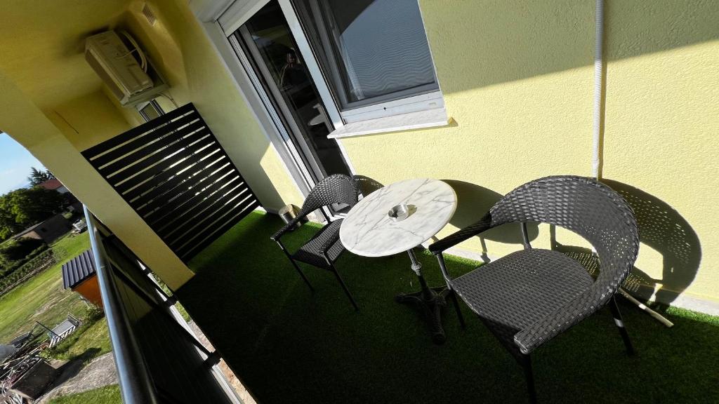 Balkón nebo terasa v ubytování Apartmani Mamić