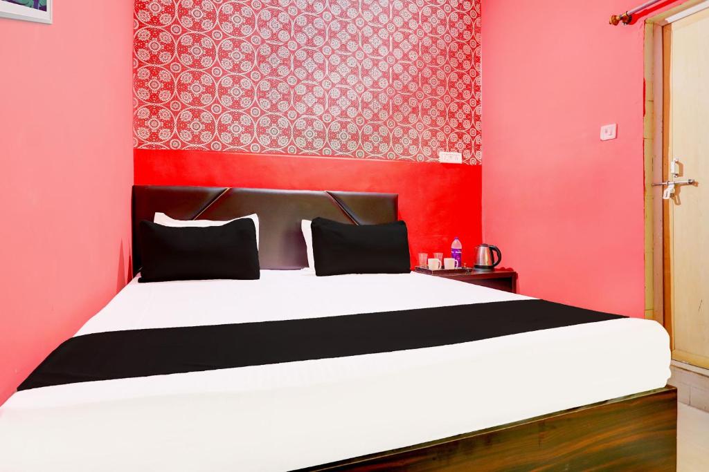 Postel nebo postele na pokoji v ubytování Hotel O Rewansh in