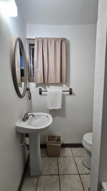 cedarlodge motel dunsmuir ca photo