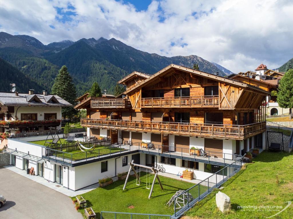 Γενική θέα στο βουνό ή θέα στο βουνό από  αυτό το ξενοδοχείο διαμερισμάτων