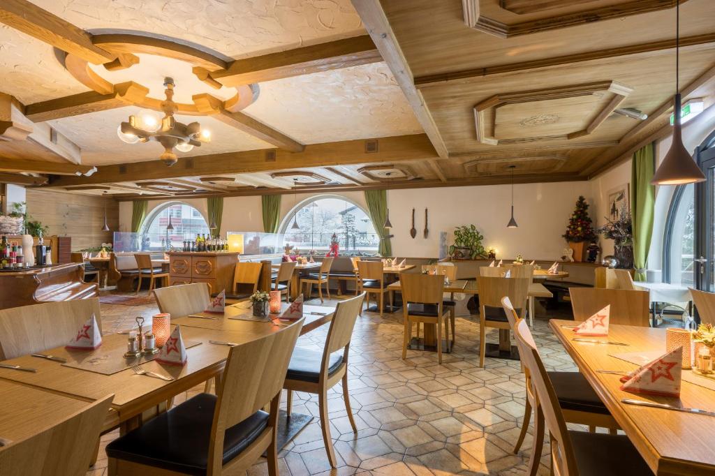 Restaurace v ubytování Gasthof Enzian