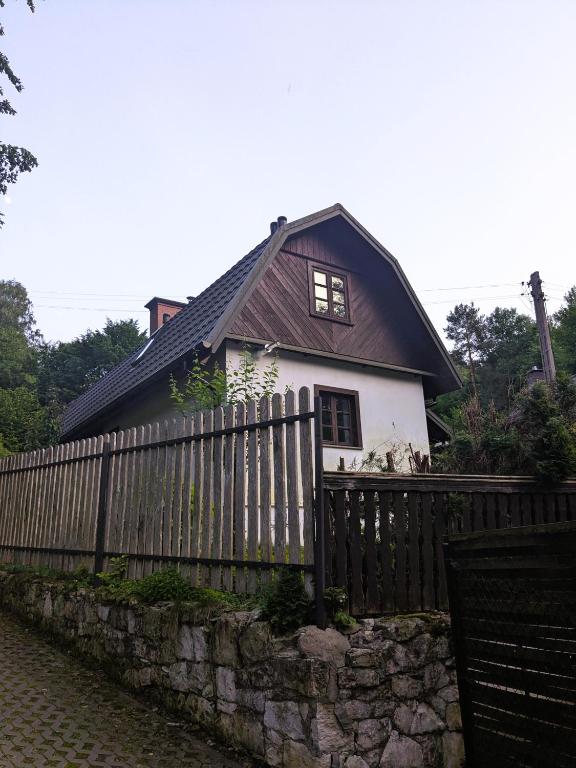 Budova, v ktorej sa vila nachádza