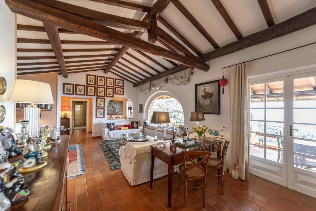Posezení v ubytování Villa a Cala Piccola