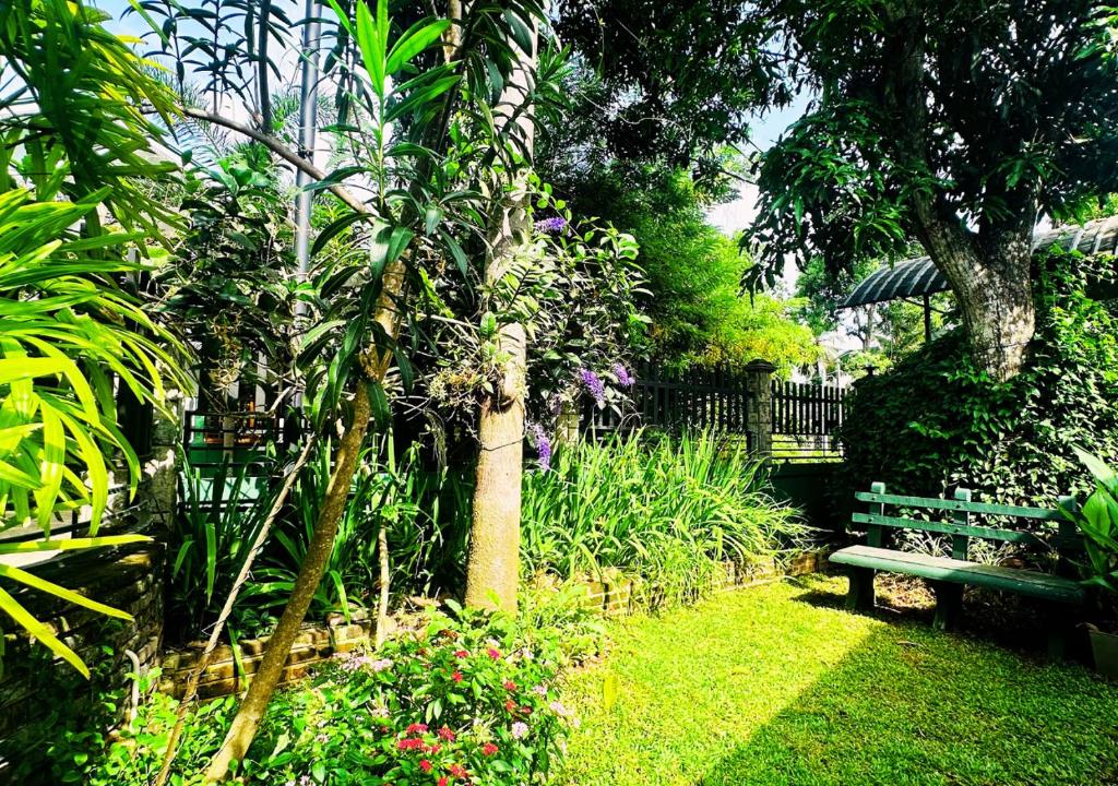 Zahrada ubytování Sandakada Homestay