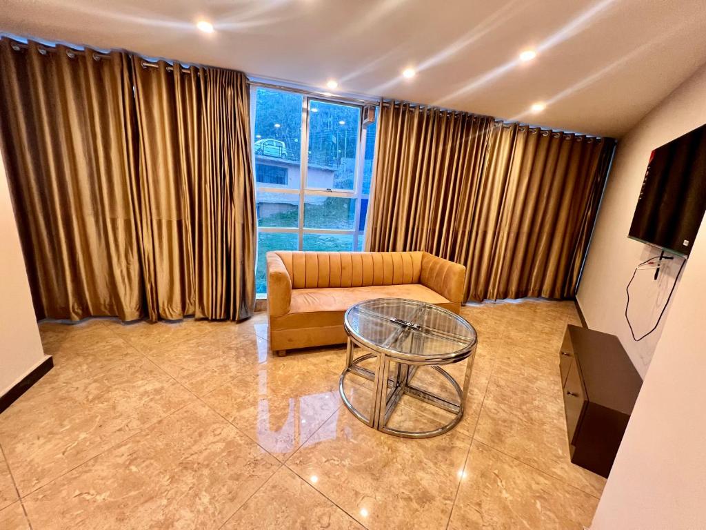 Mehboob international hotel murree - Suite With Mountain View