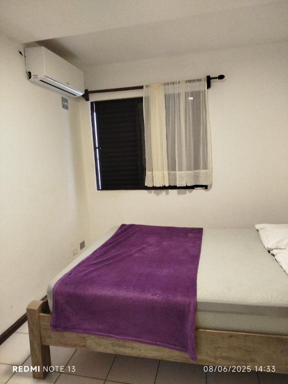 Postel nebo postele na pokoji v ubytování Triplex White em Caiobá-Matinhos-Pr a 200 mt do mar