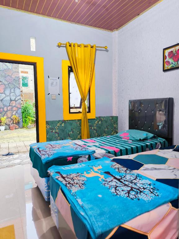 Penginapan Legok Asri - Tweepersoonskamer Met 2 Aparte Bedden En Douche