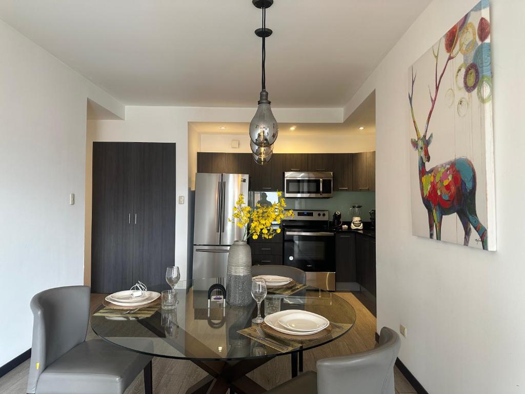 Una cocina o kitchenette en NEO Apartamento 2 Habitaciones, Cerca Oakland Place