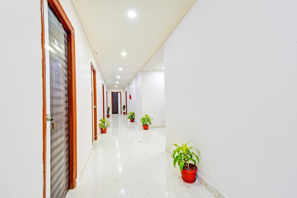 Fotografie z fotogalerie ubytování Super Townhouse OAK Santosh Nagar Hyderabad v destinaci Surūrnagar