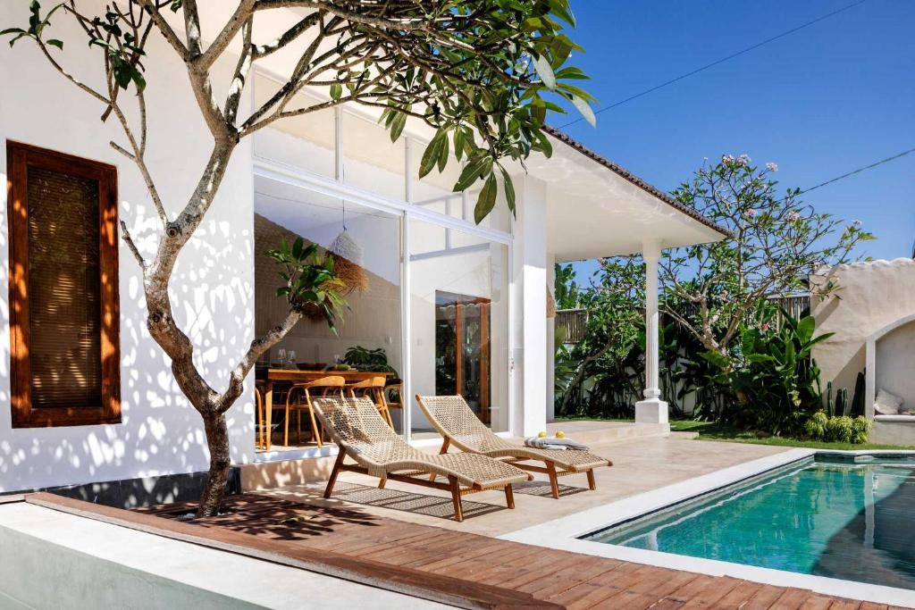 Πισίνα στο ή κοντά στο Jacuzzi 3BR Villa - Prime Canggu - Near Ocean