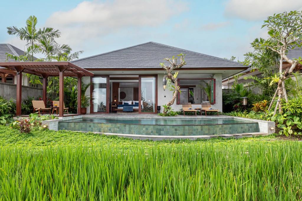 Inara Alas Harum - 18