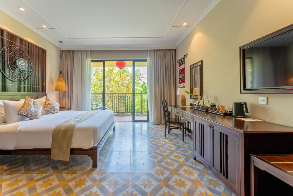Villa Family Suite with Balcony