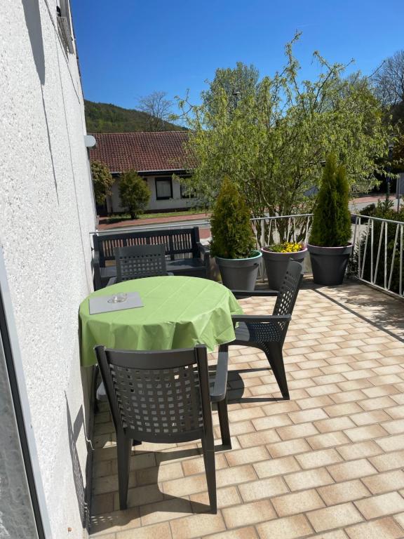 Patio nebo venkovní prostory v ubytování FEWO-ATLANTA Reinhardshausen