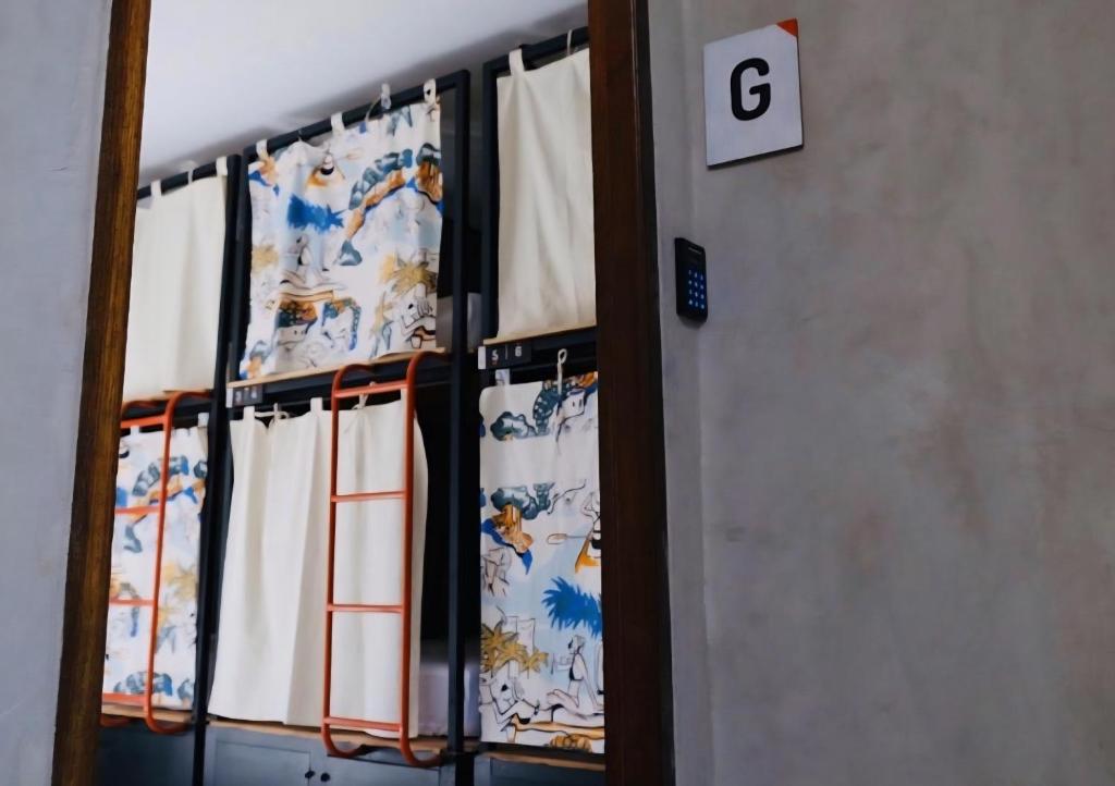 Fotografie z fotogalerie ubytování TAN Hostel x Cafe , Aonang Beach v destinaci pláž