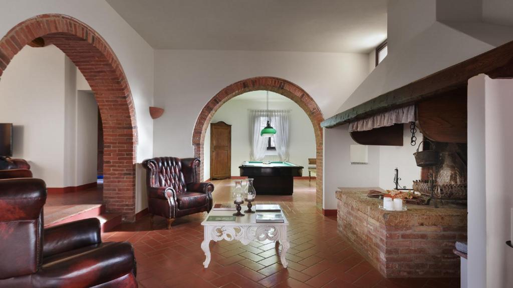 Część wypoczynkowa w obiekcie VILLA GINESTRAIO 8, Emma Villas