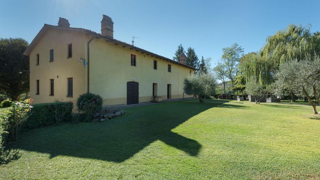 Ogród w obiekcie VILLA GINESTRAIO 8, Emma Villas