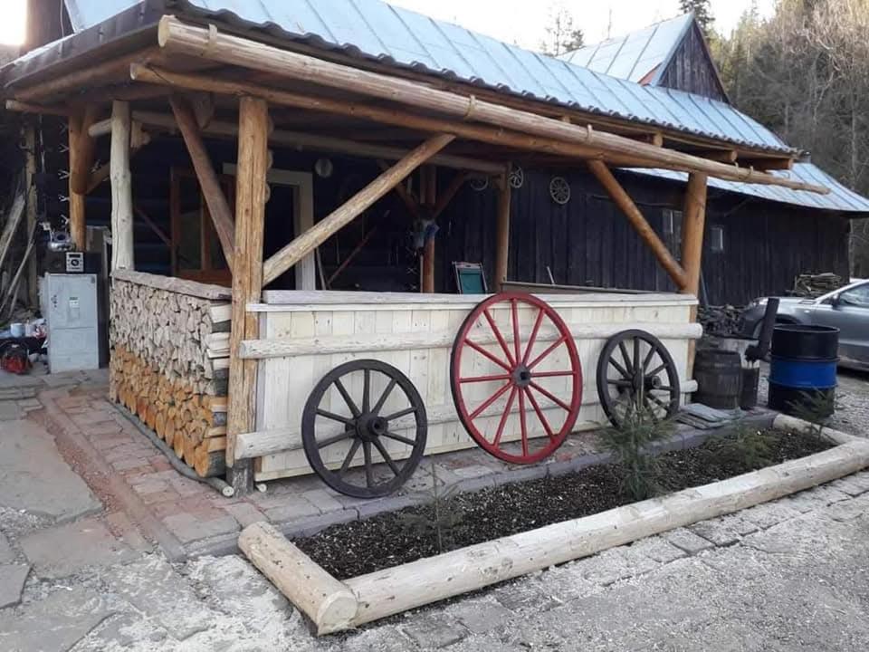 Budova, kde se ubytování v soukromí nachází