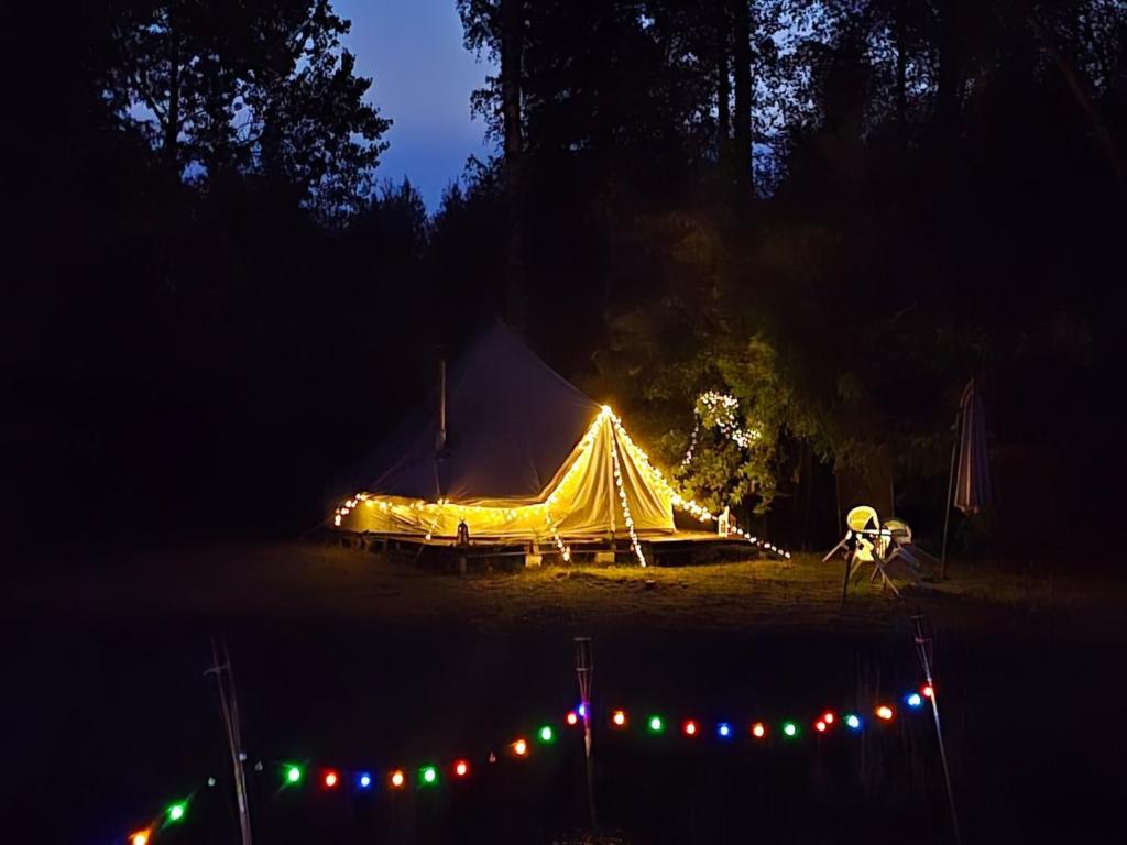 Fotografie z fotogalerie ubytování Glamping in - luxury tent v destinaci Šunupis