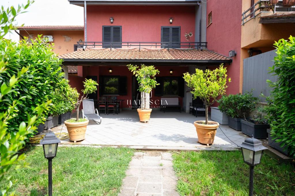 Fotografie z fotogalerie ubytování Natuscia Trevignano Platani Villa with Garden v destinaci Trevignano Romano