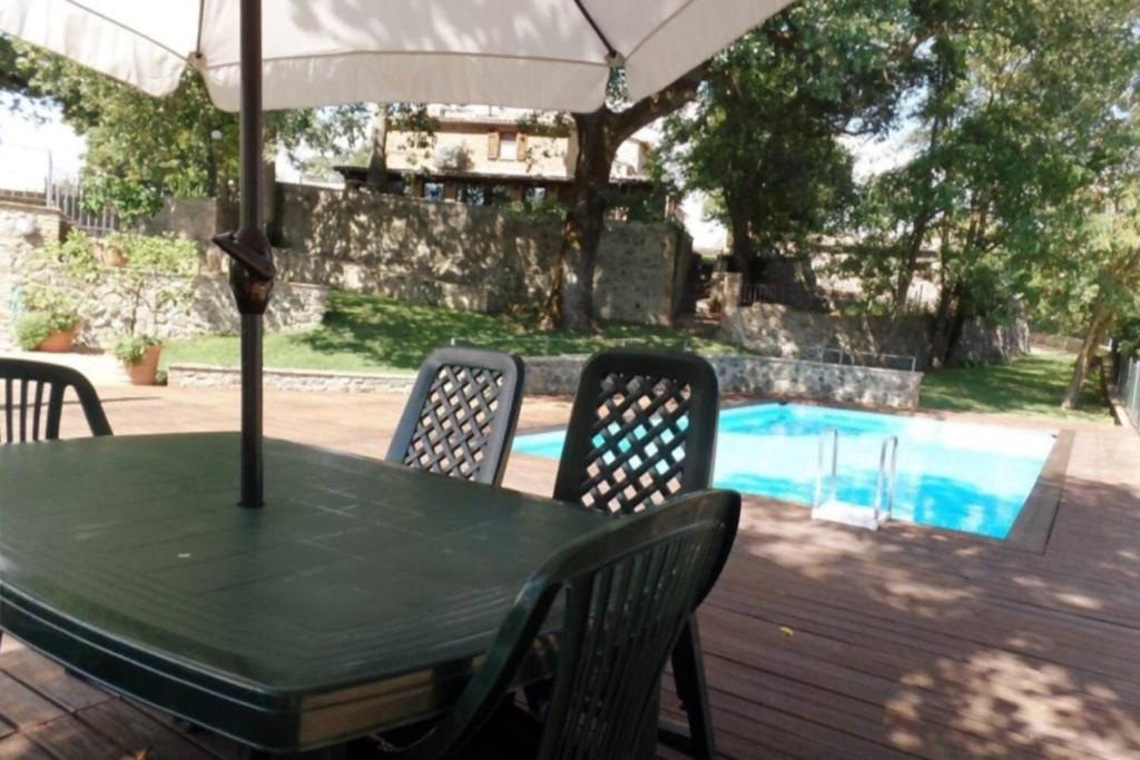 Basen w obiekcie Borgo Santa Cristina lub w pobliżu