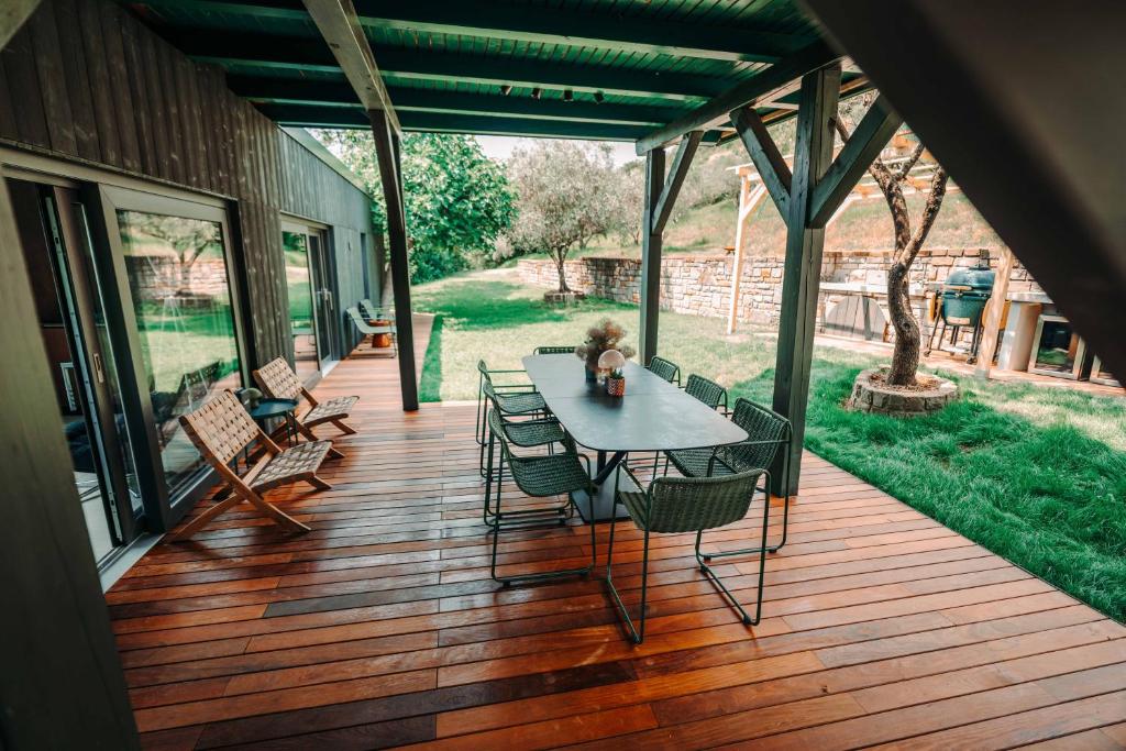 Zahrada ubytování Private Olive Glamping with Tiny House and Two Tents
