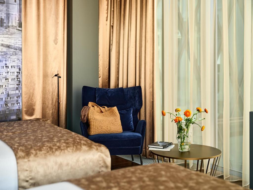 Hotel Indigo Warsaw Nowy Swiat by IHG - Resim 31