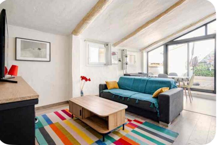 Photo de la galerie de l'établissement hébergement climatisé en Luberon terrasse vue imprenable, à Robion