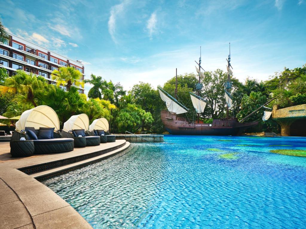 Bazén v ubytování InterContinental Shenzhen by IHG nebo v jeho okolí