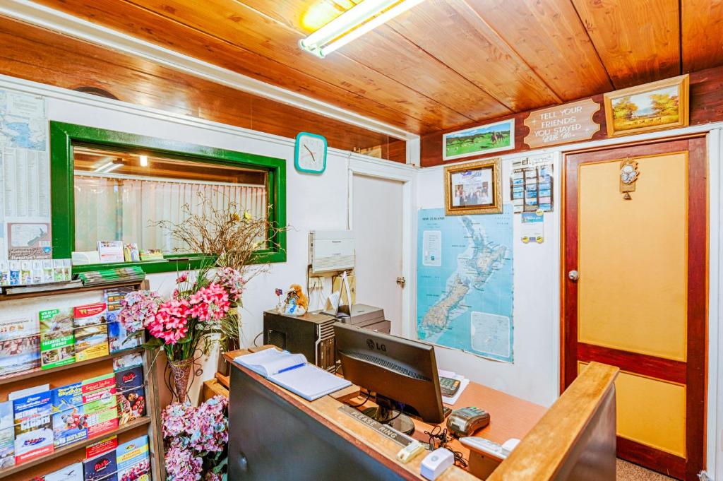 Aaryn Court Motel - Resim 16