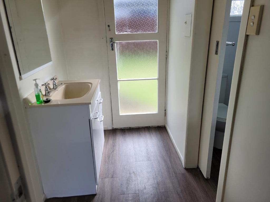 Garden Court Motel & Backpackers - Resim 11