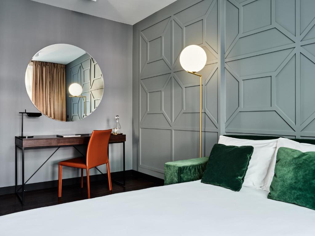 Hotel Indigo Warsaw Nowy Swiat by IHG - Resim 43