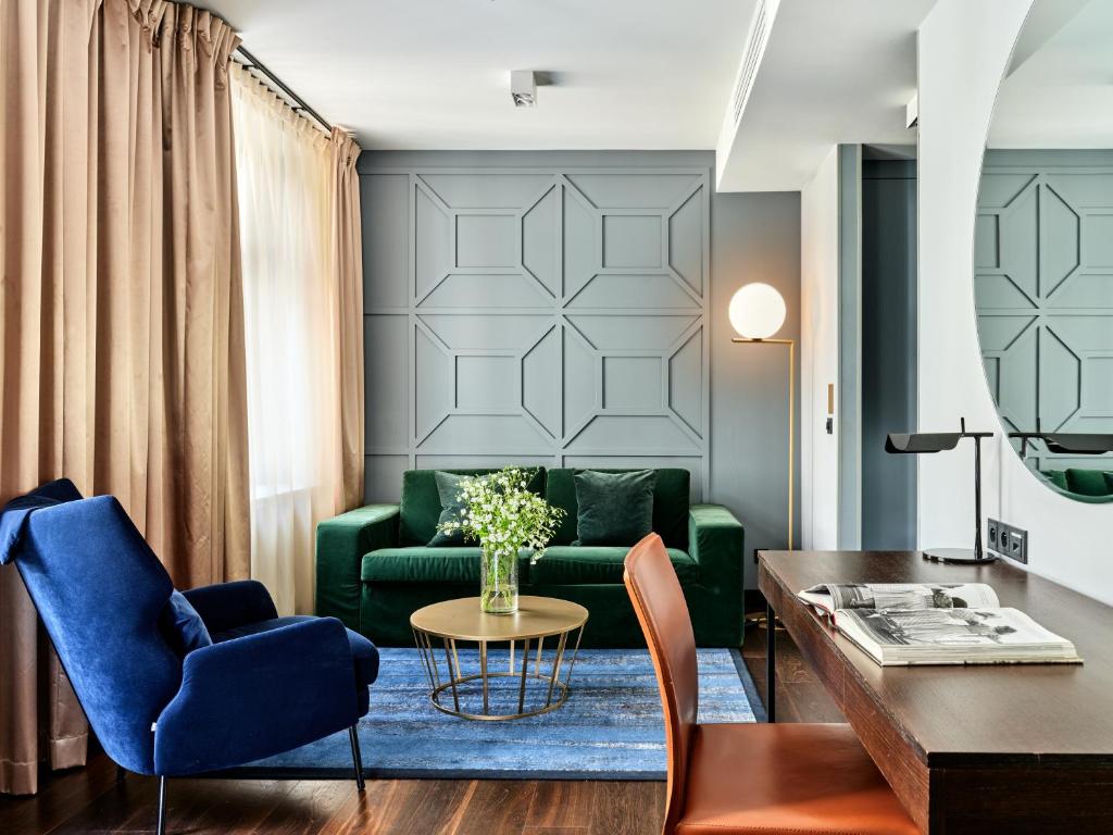 Hotel Indigo Warsaw Nowy Swiat by IHG - Resim 40