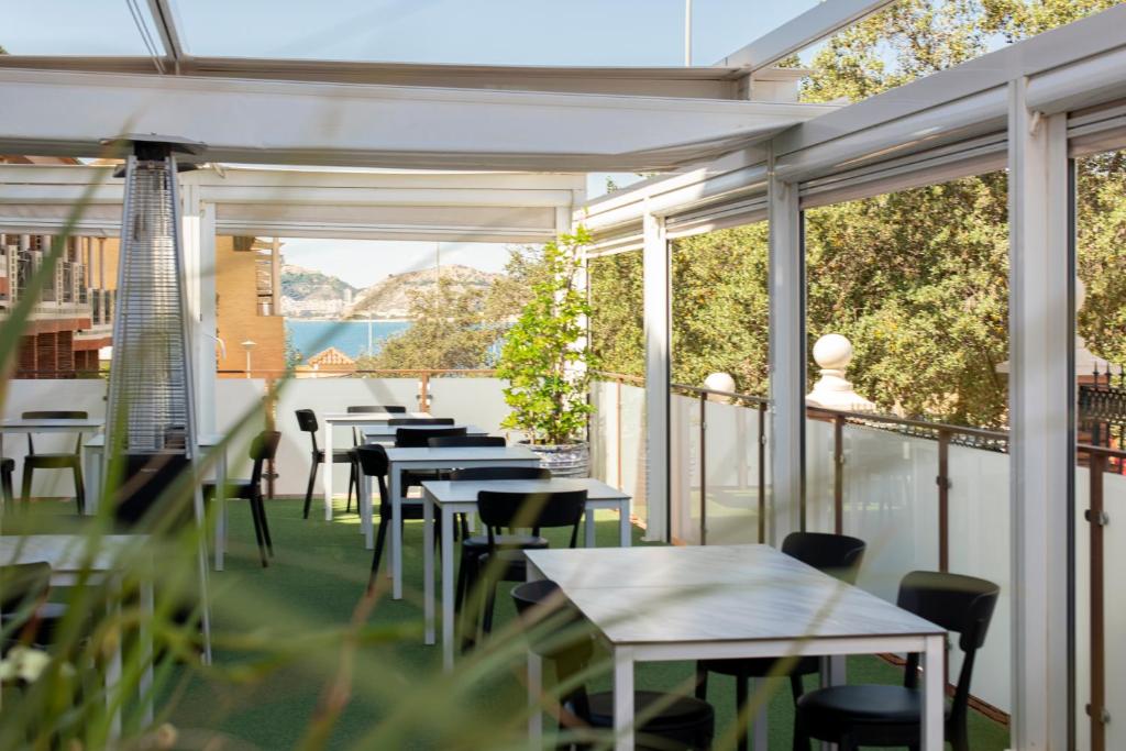 Hotel Boutique Calas de Alicante - Resim 6