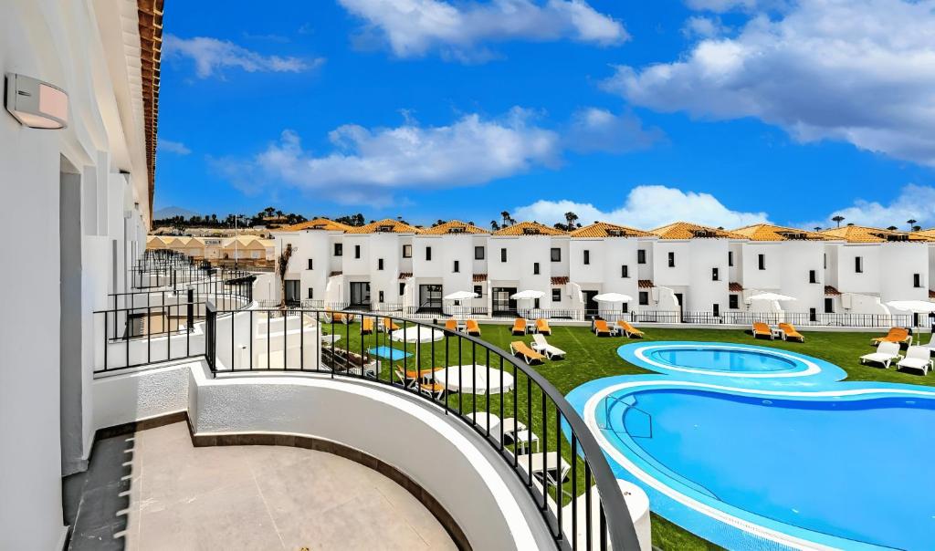 Swimmingpoolen hos eller tæt på Checkin Ocean Tenerife