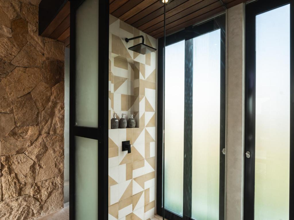 Blacksand Villas Echo Beach Canggu - 6