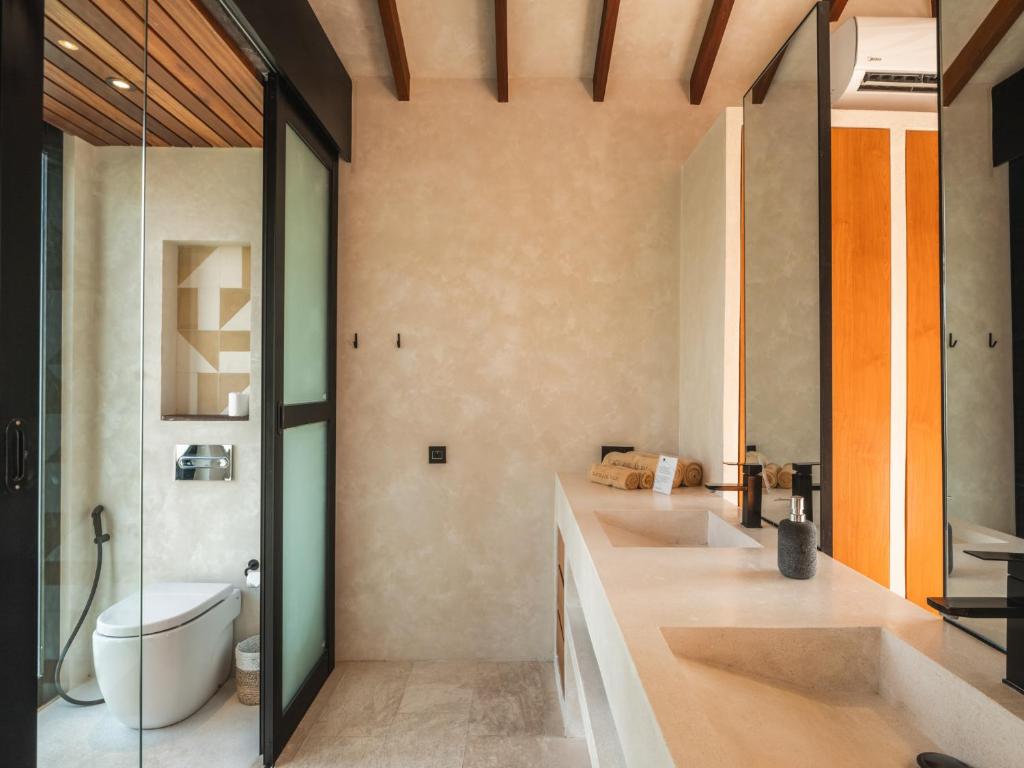 Blacksand Villas Echo Beach Canggu - 5