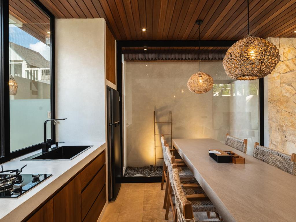 Blacksand Villas Echo Beach Canggu - 7